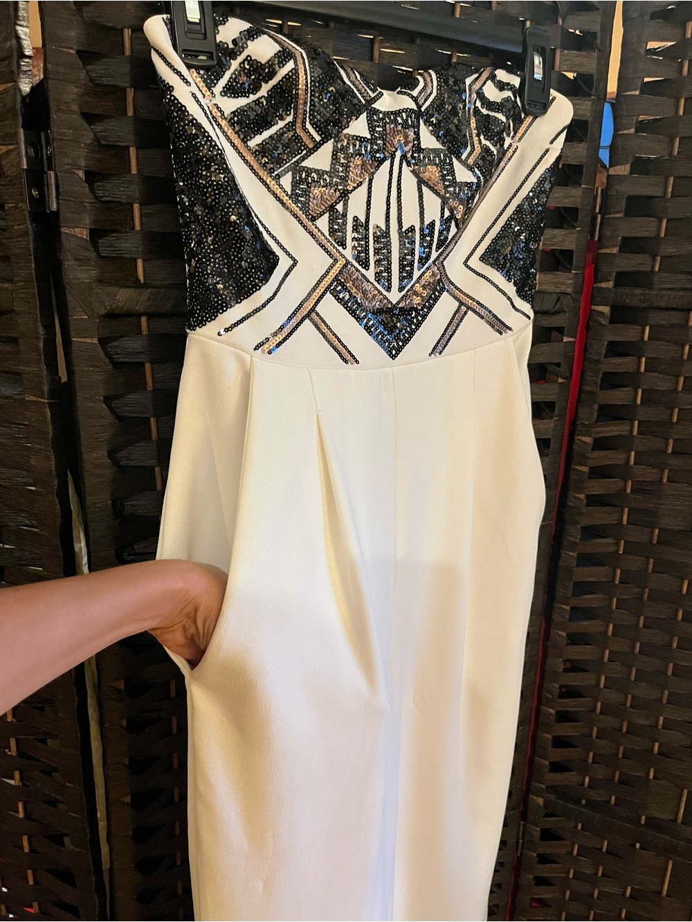Express Strapless Sequinned Jumpsuit. Sweetheart neckline, silicone lining. Sz 0 - Picture 7 of 17